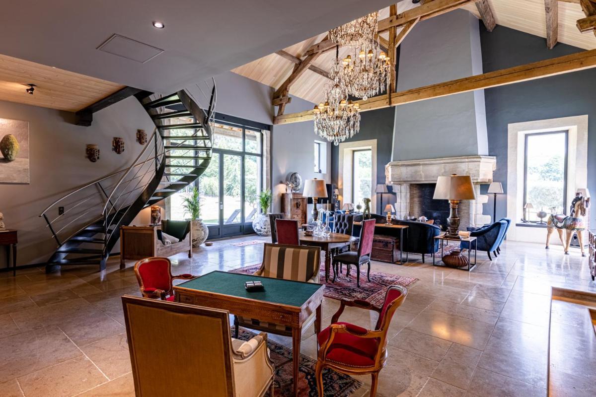 Domaine De Rymska & Spa - Relais & Chateaux Saint-Jean-de-Trézy Exteriör bild