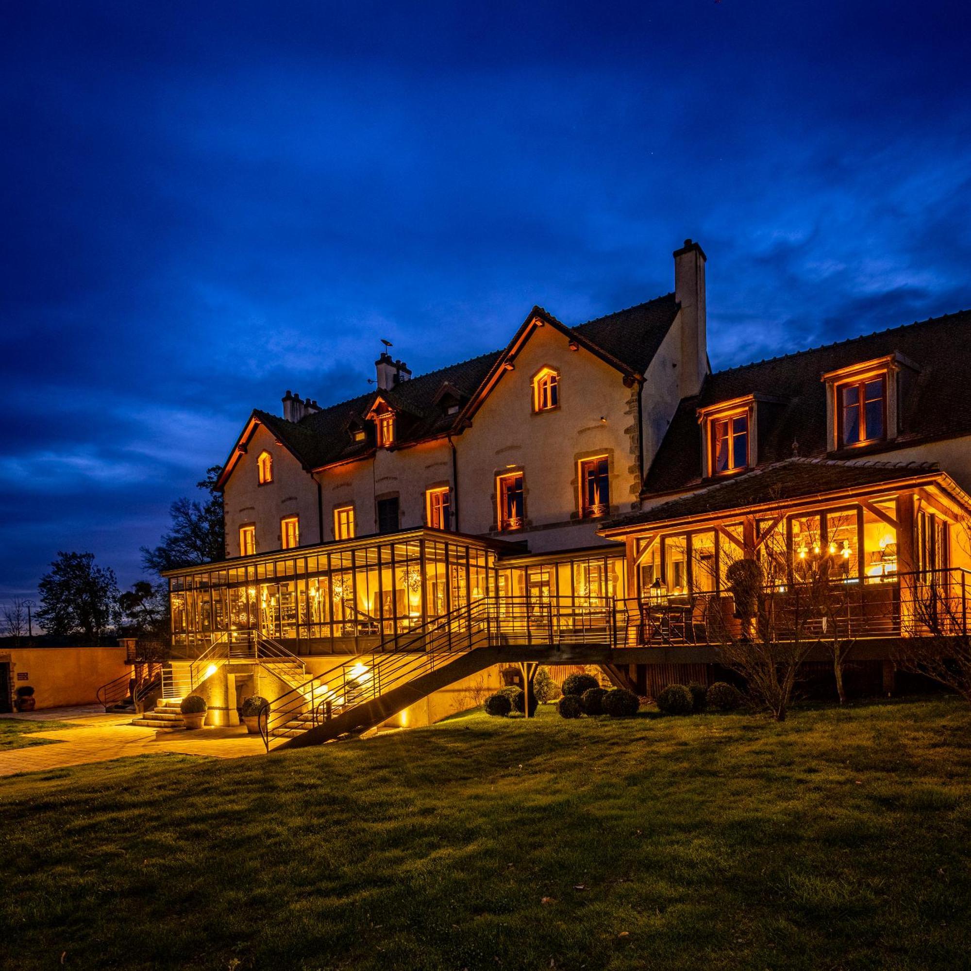 Domaine De Rymska & Spa - Relais & Chateaux Saint-Jean-de-Trézy Exteriör bild