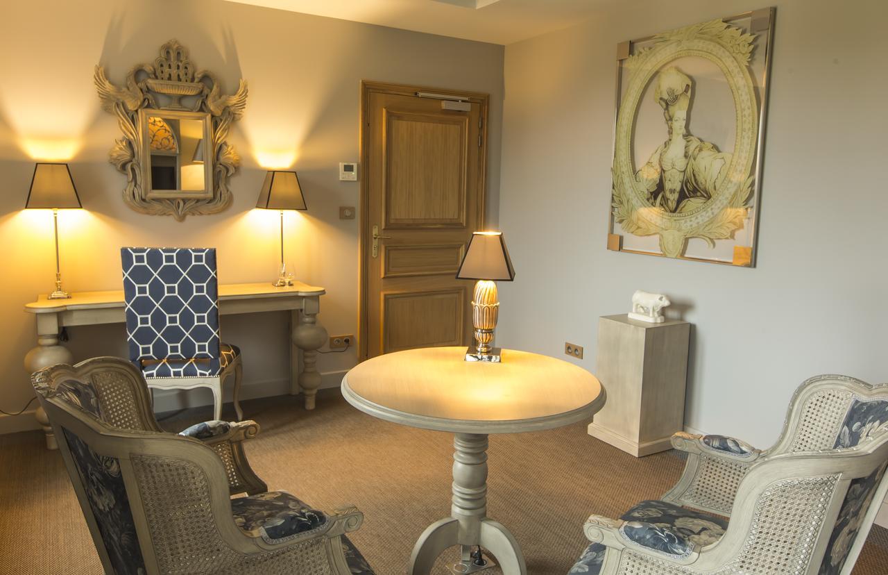 Domaine De Rymska & Spa - Relais & Chateaux Saint-Jean-de-Trézy Exteriör bild