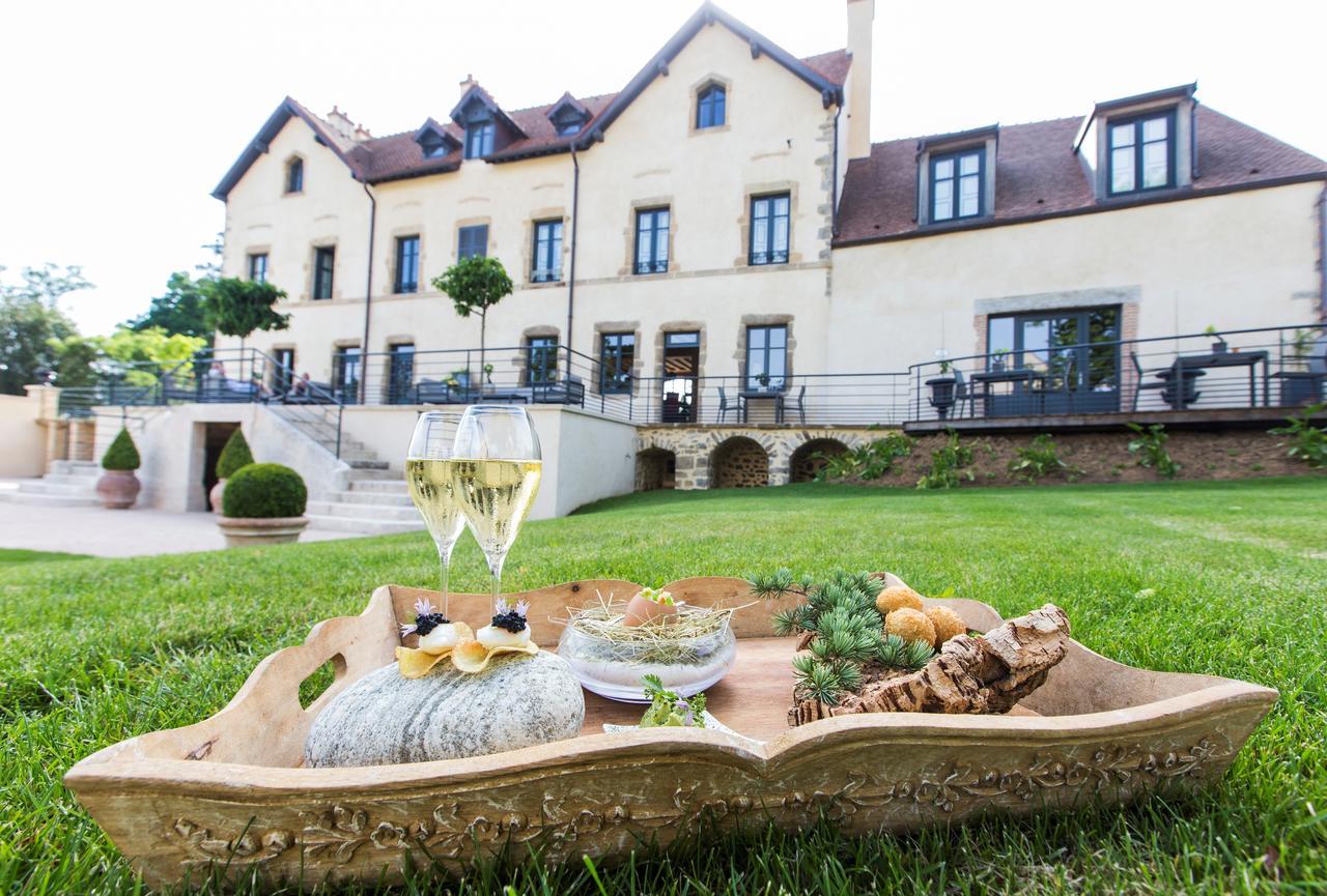 Domaine De Rymska & Spa - Relais & Chateaux Saint-Jean-de-Trézy Exteriör bild